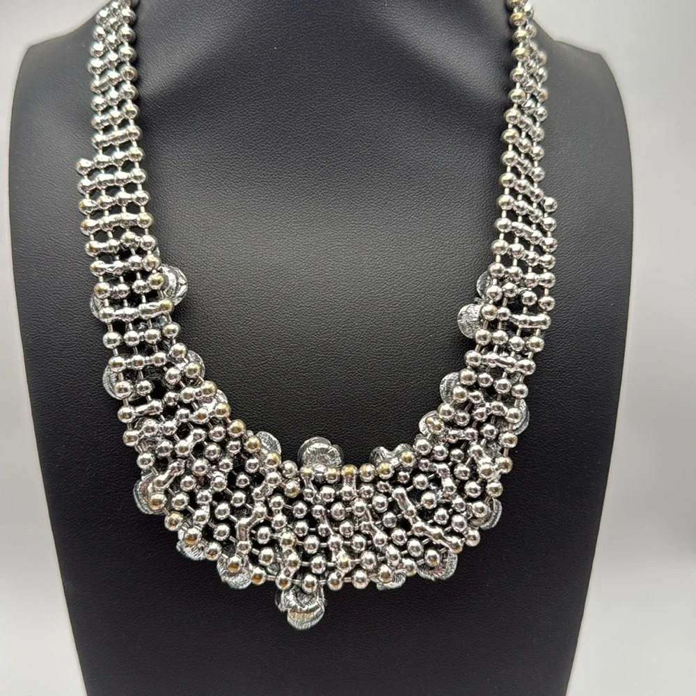 Silver tone chunky rhinestone cluster statement bib necklace y2K artsy art deco